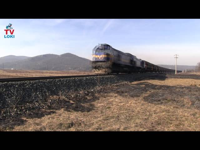 Diesel freight train in Croatia. HŽ teretni vlak negdje u Liki