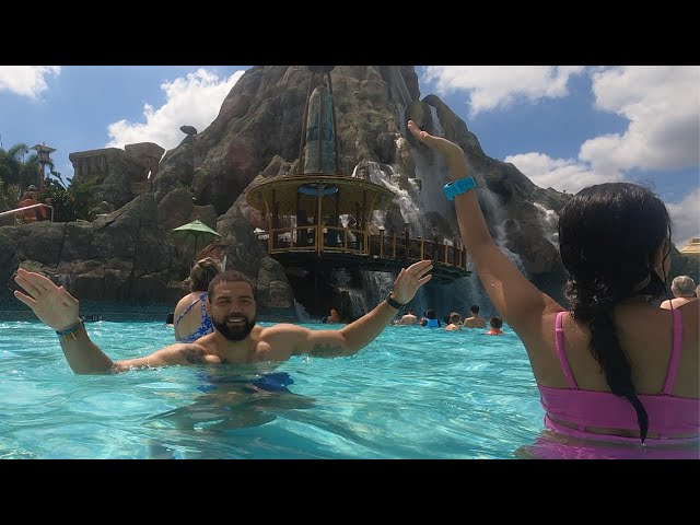 We Spent Easter Sunday at Volcano Bay - How to Maximize your time with a ten year old!!