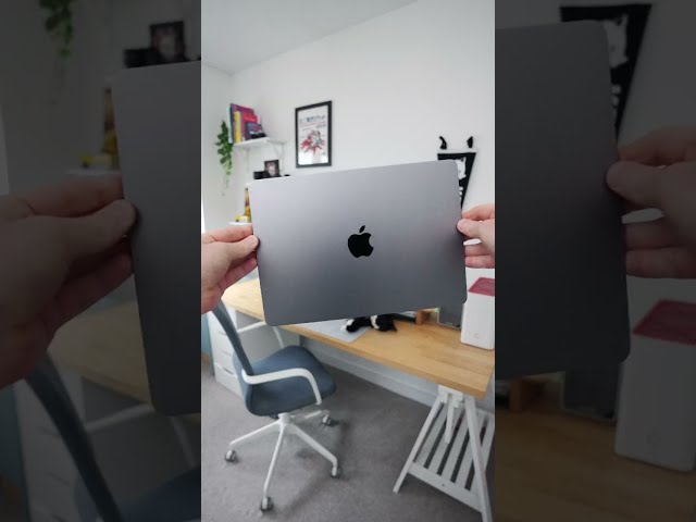 M2 MacBook Air Desk Setup 🍃