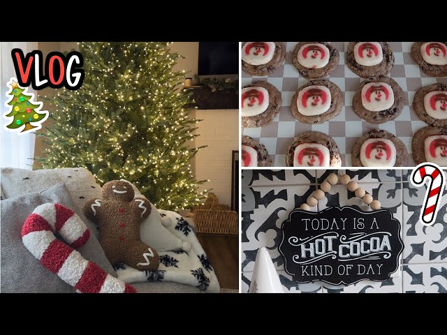 Vlog | Christmas Decorating & Making Pillsbury Cookies!