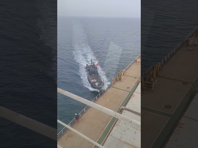 Fishing trawler smashes into tanker 😎