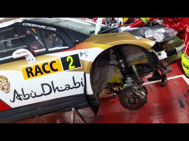 WRC Citroen rebuilding car