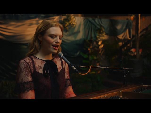 Freya Ridings - Castles (Live At The Barbican)