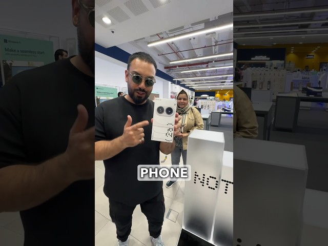 Nothing Phone 2a WHITE Unboxing Dubai 👀 #SHORTS