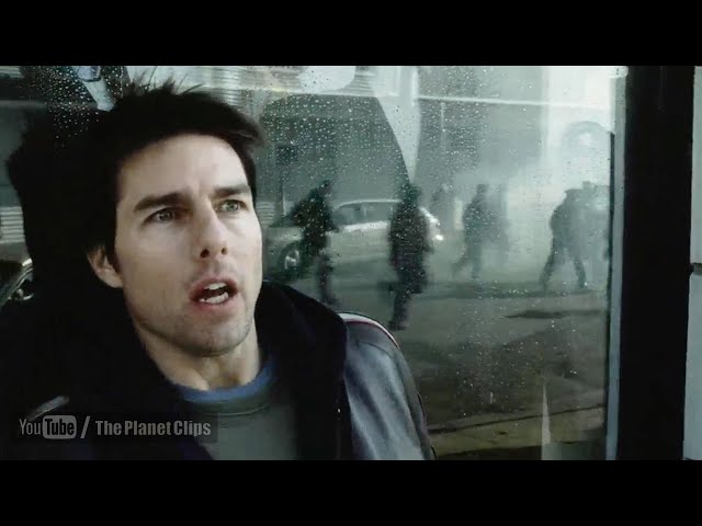 Aliens Attack | Tom Cruise | War of the Worlds (2005 film) Movie Scene