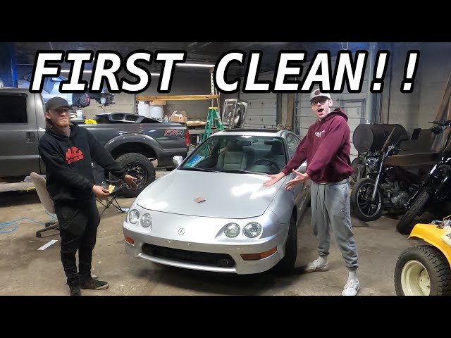 Budget Integra Build Part 1: FIRST DEEP CLEAN AND NO MORE YELLOW LIGHTS!!