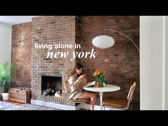 Living Alone in NYC | cozy fall days, life updates & halloween ☕️🍂