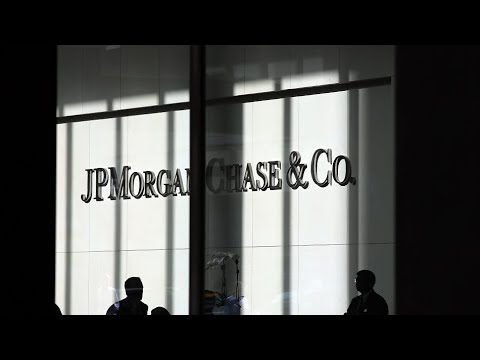 JPMorgan Said to Give Junior Bankers a Second Pay Raise