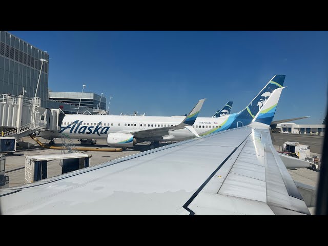 Our Alaska Airlines Flight from Orlando to Seattle | Our Food, Seats, & Going Through Airport