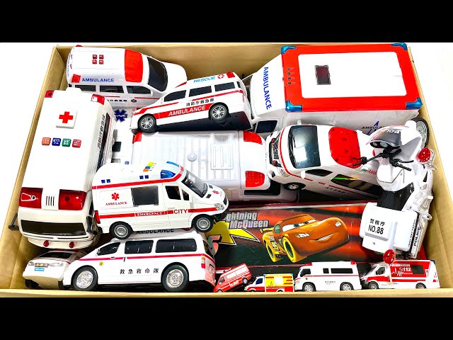 おもちゃの救急車が坂道を緊急走行します！各車両を紹介☆Toy Ambulances Race Down the Hill! Introducing Each Vehicle☆