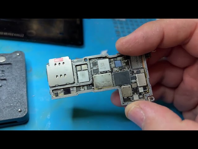 Sandwich design dual layer iPhone motherboard split