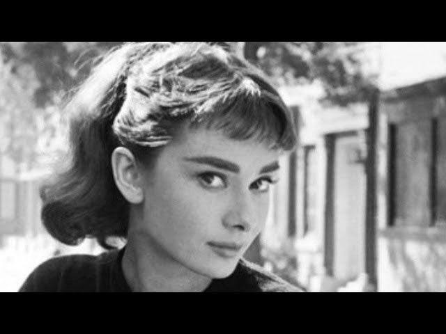 13 Sweet Photos of Audrey Hepburn