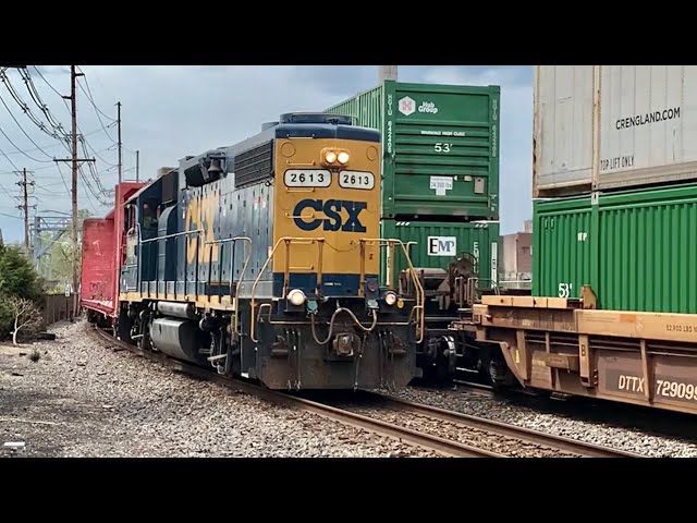 CSX Train With Caboose Seems To Be Racing Norfolk Southern Intermodal Train!  Trains With DPUs