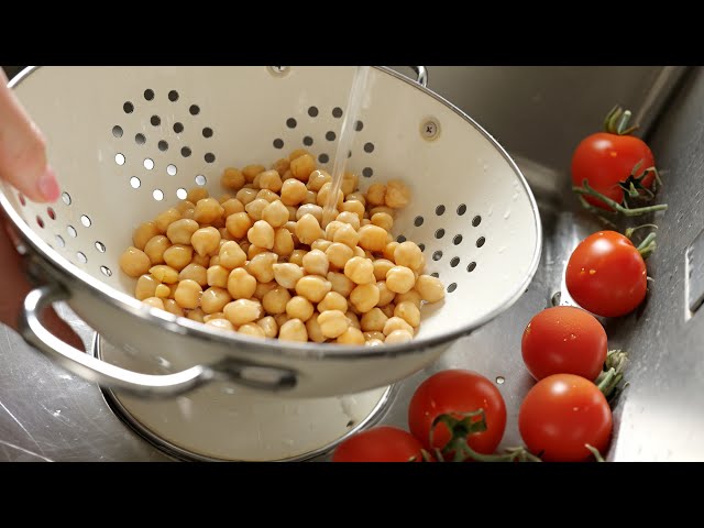 Chickpeas and Tomatoes! I Do It Every Week! Such a Delicious Chickpea Recipe!