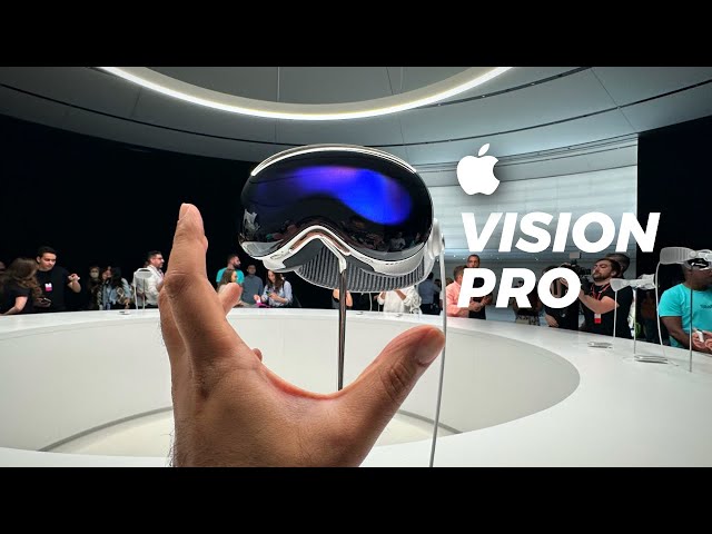 Apple Vision Pro FIRST LOOK