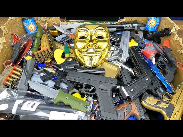 Hacker Weapon Box BB GUNS - Karambit Knives, Shotgun, Glock, Revolvers, Explosive Weapons - Gun Box