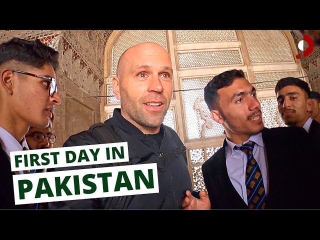 1st DAY PAKISTAN! | LAHORE 🇵🇰