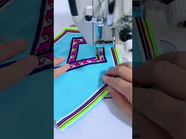 Folding strip stitching method