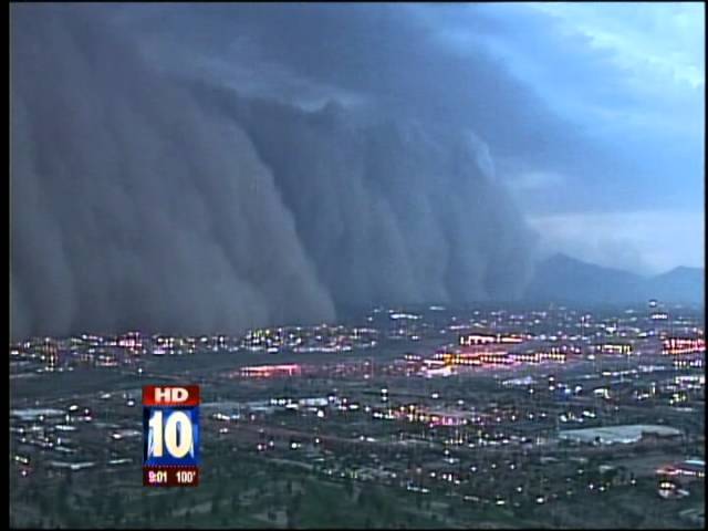 Massive dust storm hits Phoenix