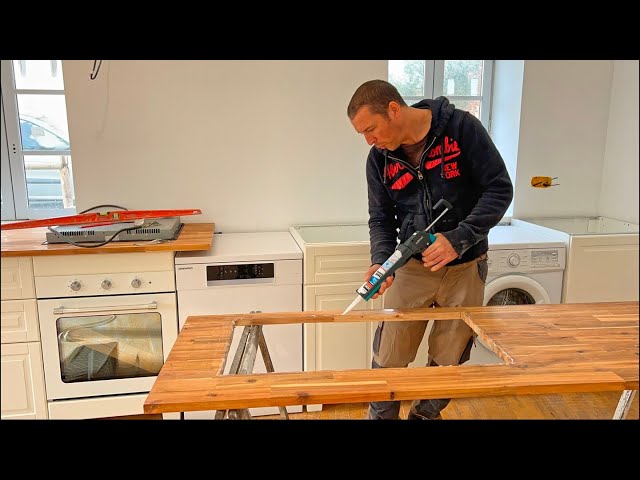 Finishing touches in the apartment kitchen @ the passion project…will the worktop fit?