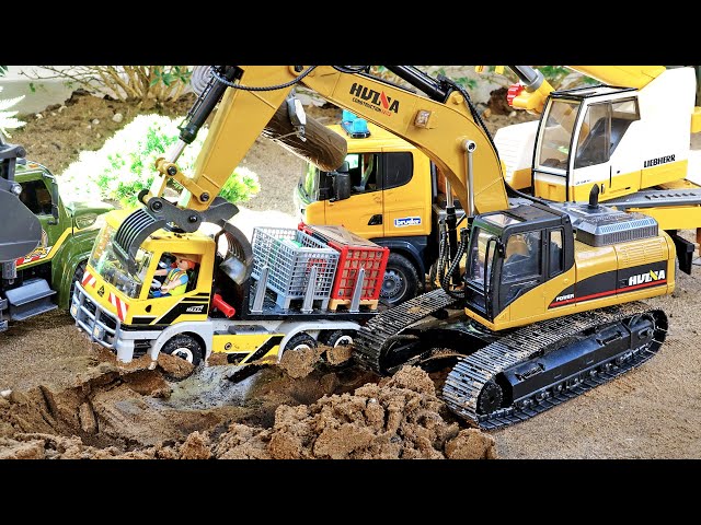 Car Toy Rescue Helps Excavator Truck with Helicopter