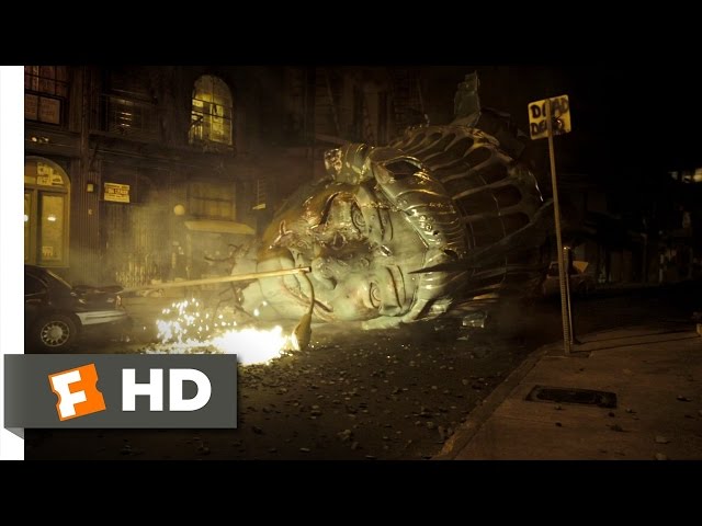 Cloverfield (1/9) Movie CLIP - The Statue of Liberty's Head (2008) HD