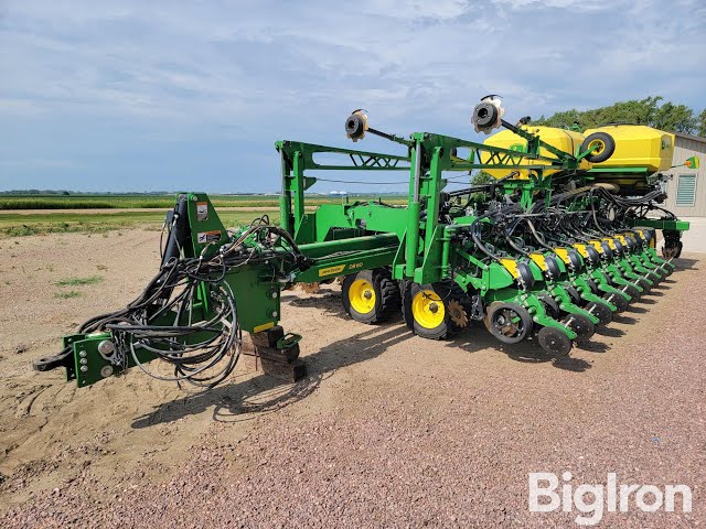 2021 John Deere DB60 24R-30 Planter From South Dakota Sold at Auction Last Week