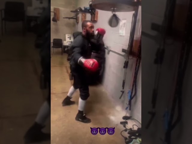 CRAZY QUICK HANDS ON SPEED BAG 🔥🥊 GARY RUSSELL JR #shorts #boxing #viral