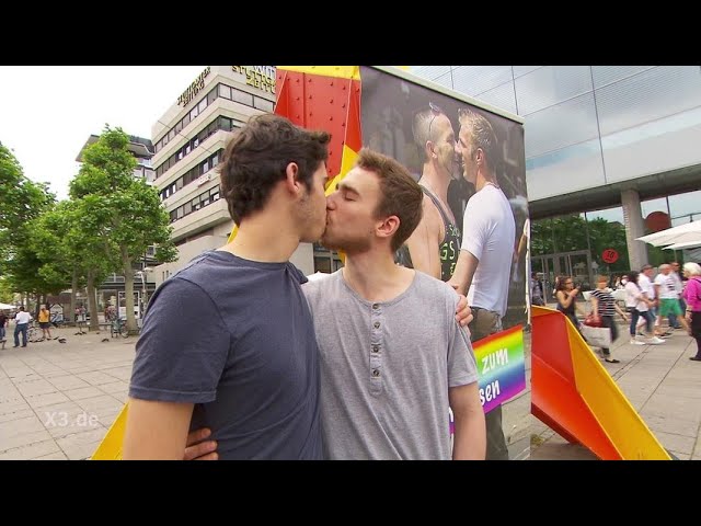 Schlegl in Aktion: Homo-Lobby e.V. | extra 3 | NDR