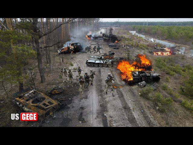 ATTACK!! Ukraine Leopard Tanks destroy 30 Russian tanks convoy when entered Bakhmut Rural