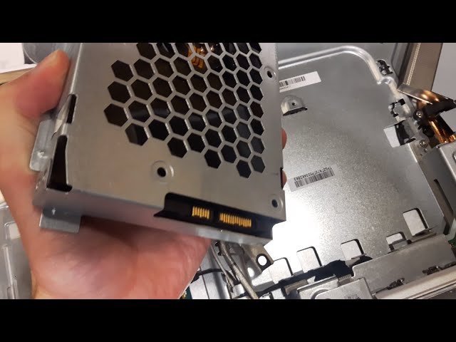 A better designed drive caddy - upgrading from a 3.5" HDD to a 2.5" SSD