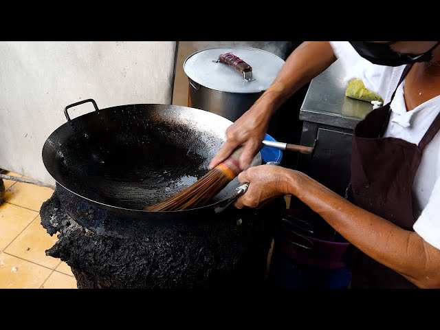 Noodles that cannot be eaten with chopsticks, Pork Shrimp Stir-fried Noodles - Malaysia