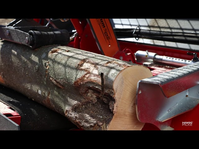 HakkiFeed 472 - Log deck for professional firewood operations