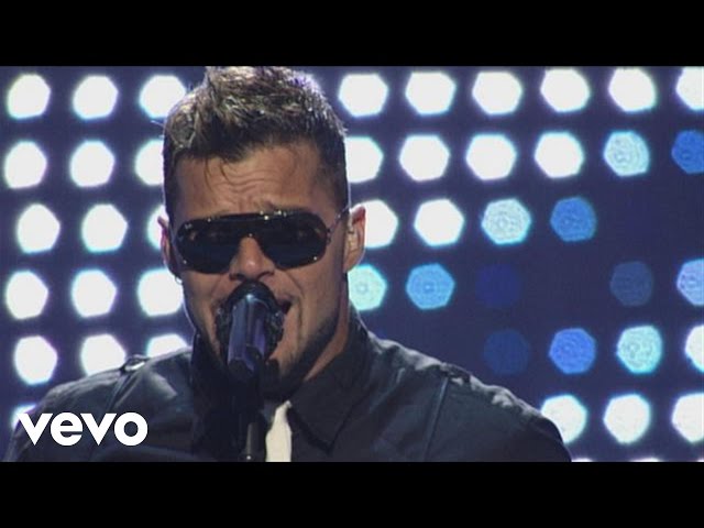 Ricky Martin - Revolución (Live Black & White Tour)