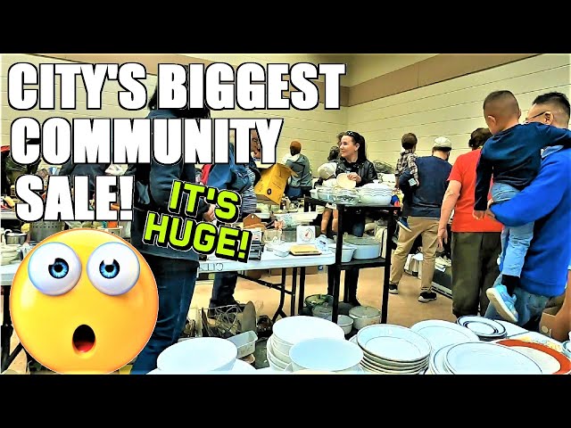 Ep567: ANTIQUE FINDS AT CITY'S BIGGEST COMMUNITY SALE! 🤯  Shop with me for rare amazing thrift finds