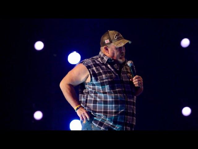 A Double Decker Buffet Sounds Exhausting - Larry The Cable Guy: Remain Seated