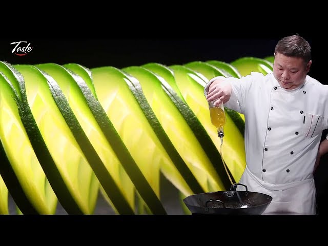 Precise Cutting Skills by Chinese Masterchef - How To Make Spiral Zucchini Squash