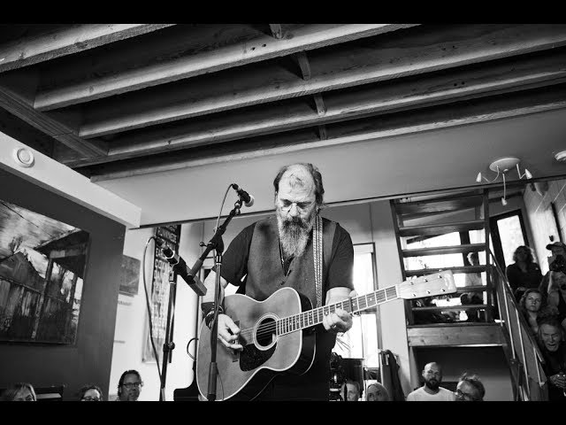 Steve Earle - "Midnight Rider" (The Allman Brothers Band Cover) | House Of Strombo