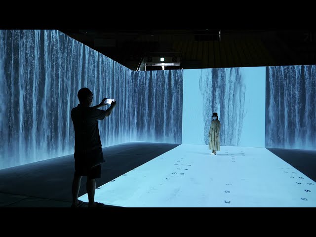 'What for?' - projection mapping