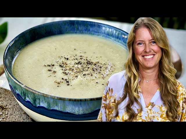 The Creamiest Vegan Roasted Garlic & Cauliflower Soup Ever!