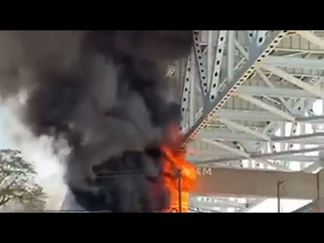 iWitness VIDEO: Fire under the Gold Star Bridge