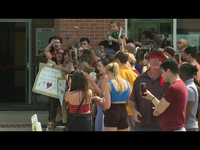 Johnny Depp fans celebrate outside Fairfax courthouse as verdict is read | AFP