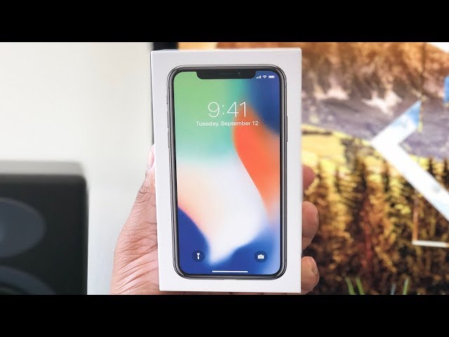 iPhone X Unboxing! (LIVE)