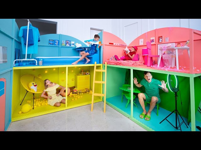 Die Kinder feierten eine lustige Party in einem riesigen Puppenhaus | Vania Mania DE