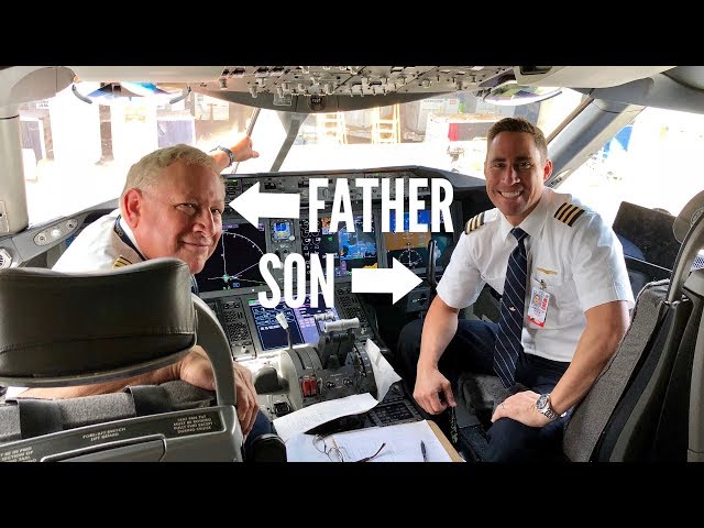 United 787 Captain Flies With His Son as First Officer to Osaka
