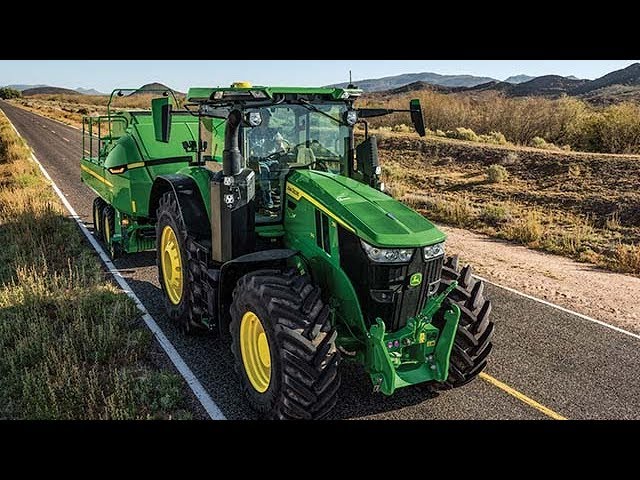 7R Tractors Walkaround | John Deere