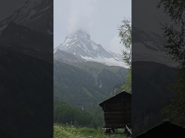 Matterhorn, Spitze leider immer in Wolken, trotzdem beeindruckend der Berg.