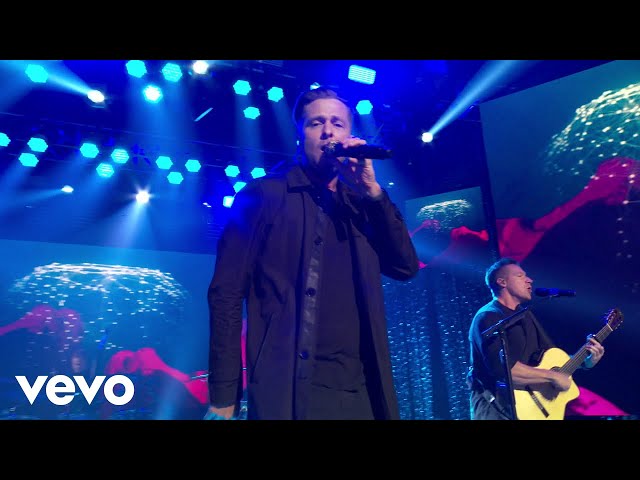 OneRepublic - Counting Stars (Live From Dick Clark's New Year's Rockin' Eve)