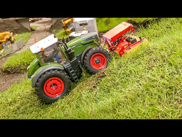 Tractors and RC Trucks in Action, stunning RC rigs, Messe Erfurt 2024