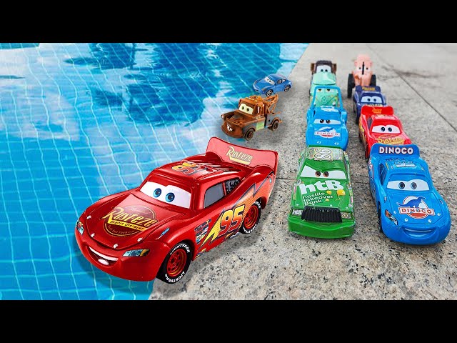 Lightning Mcqueen and friends: Cruz Ramirez,Jackson Storm,sally carrera,Tow Mater, Disney Pixar Cars